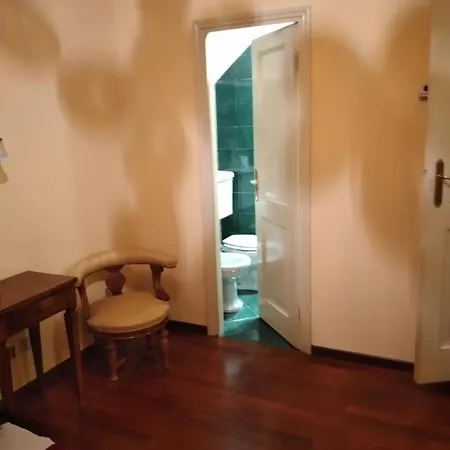 Konukevi Room In Apartment - Camera Con Bagno Privato A Bologna In Pieno Centro *