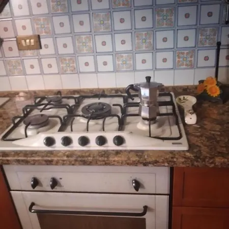 Konukevi Room In Apartment - Camera Con Bagno Privato A Bologna In Pieno Centro